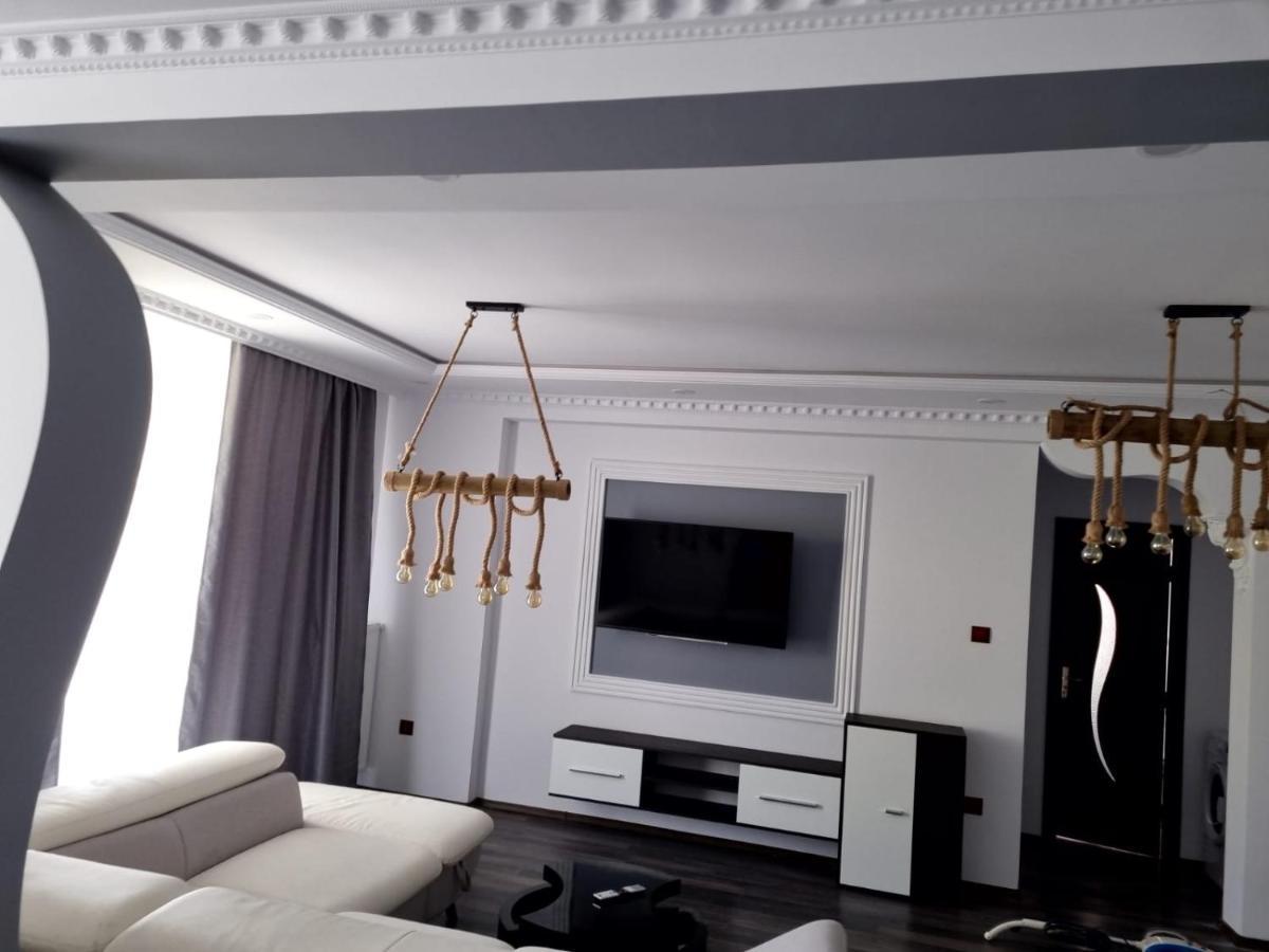 Luxury Apartment Satu Mare Exterior photo